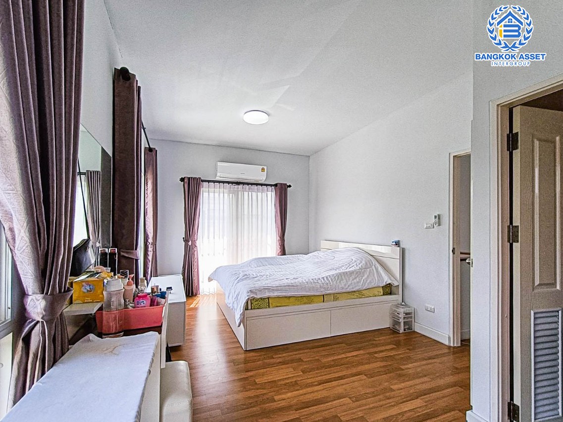 *****บ้านเดี่ยวมือสอง โครงการ เพอร์เฟคพาร์ค ชัยพฤกษ์ แบรนด์ Property Perfect เนื้อที่ 61.30 ตร.ว. ฟังก์ชัน 3 ห้องนอน 3 ห้องน้ำ 2 ที่จอดรถ เติมเต็มทุกไลฟ์สไตล์ บนทำเลเดินทางง่าย เชื่อมต่อทั้ง ถนนกาญจนาภิเษก ถนนรัตนาธิเบศร์ ถนนชัยพฤษ์ ใกล้รถไฟฟ้าสายสีม่วง "สถานีคลองบางไผ่" และทางด่วน "ศรีรัช"