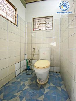 *****บ้านเดี่ยวมือสอง ซอยกรุงเทพ-นนทบุรี56 เนื้อที่กว้าง 74 ตร.ว. ฟังก์ชัน 4 ห้องนอน 1 ห้องน้ำ ภายในสภาพดี ตั้งบนทำเลชุมชน เดินทางสะดวกสบาย เชื่อมต่อถนนวงศ์สว่าง, ถนนกรุงเทพ-นนทบุรี, ถนนนครอินทร์, ถนนติวานนท์ ใกล้รถไฟฟ้าสายสีม่วง "สถานีวงศ์สว่าง" และทางด่วน "ศรีรัช" จองเลย!