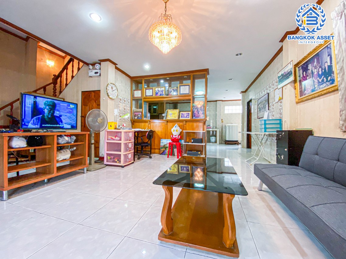 *****บ้านเดี่ยวมือสองกรุงเทพมหานคร โครงการ กฤษดานคร17 พุทธมณฑล สาย3 #หลังมุม เนื้อที่กว้างขวางถึง 60 ตร.ว. ฟังก์ชัน 4 ห้องนอน 2 ห้องน้ำ 1 ที่จอดรถ ทำเลติดถนนพุทธมณฑลสาย3 เชื่อมต่อเมืองสะดวก ใกล้ทางคู่ขนานลอยฟ้าบรมราชชนนี, ม.มหิดล และทางด่วน