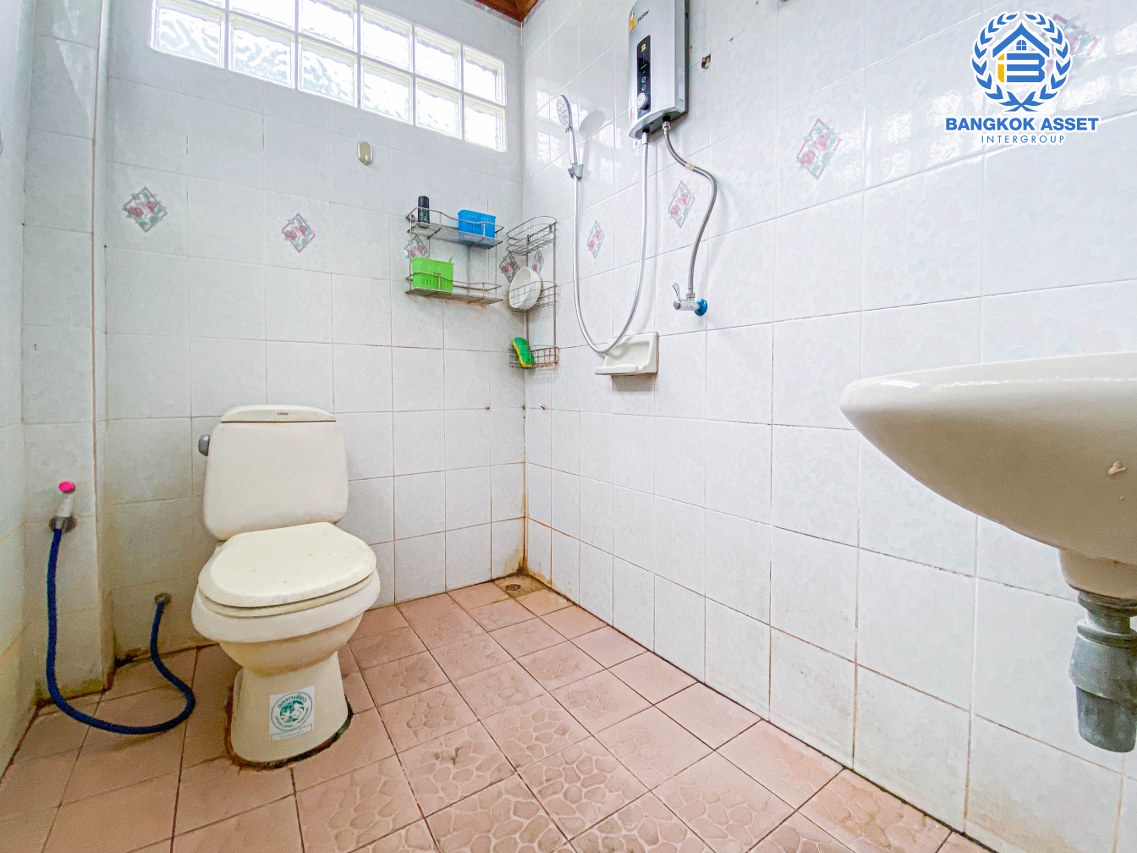 *****บ้านเดี่ยวมือสองกรุงเทพมหานคร โครงการ กฤษดานคร17 พุทธมณฑล สาย3 #หลังมุม เนื้อที่กว้างขวางถึง 60 ตร.ว. ฟังก์ชัน 4 ห้องนอน 2 ห้องน้ำ 1 ที่จอดรถ ทำเลติดถนนพุทธมณฑลสาย3 เชื่อมต่อเมืองสะดวก ใกล้ทางคู่ขนานลอยฟ้าบรมราชชนนี, ม.มหิดล และทางด่วน