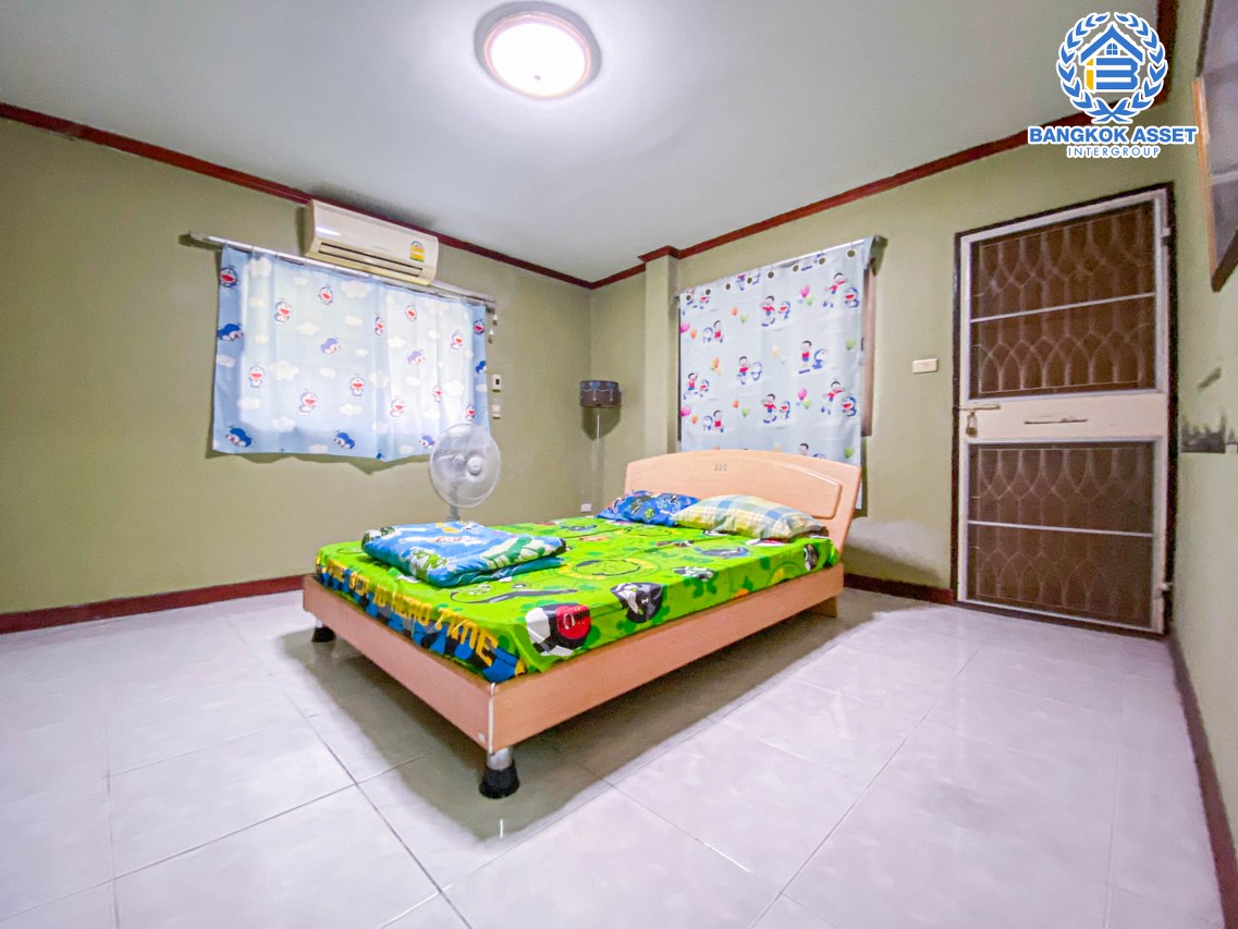 *****บ้านเดี่ยวมือสองกรุงเทพมหานคร โครงการ กฤษดานคร17 พุทธมณฑล สาย3 #หลังมุม เนื้อที่กว้างขวางถึง 60 ตร.ว. ฟังก์ชัน 4 ห้องนอน 2 ห้องน้ำ 1 ที่จอดรถ ทำเลติดถนนพุทธมณฑลสาย3 เชื่อมต่อเมืองสะดวก ใกล้ทางคู่ขนานลอยฟ้าบรมราชชนนี, ม.มหิดล และทางด่วน