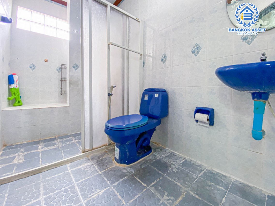 *****บ้านเดี่ยวมือสองกรุงเทพมหานคร โครงการ กฤษดานคร17 พุทธมณฑล สาย3 #หลังมุม เนื้อที่กว้างขวางถึง 60 ตร.ว. ฟังก์ชัน 4 ห้องนอน 2 ห้องน้ำ 1 ที่จอดรถ ทำเลติดถนนพุทธมณฑลสาย3 เชื่อมต่อเมืองสะดวก ใกล้ทางคู่ขนานลอยฟ้าบรมราชชนนี, ม.มหิดล และทางด่วน