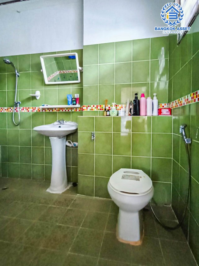 *****บ้านแฝดมือสองนนทบุรี โครงการ อินโดไทย รัตนาธิเบศร์ #หลังมุม เนื้อที่กว้างสุดถึง 42 ตร.ว. ฟังก์ชัน 3 ห้องนอน 4 ห้องน้ำ 2 ที่จอดรถ แถมฟรี! 3 เครื่องปรับอากาศ, 1 เครื่องทำน้ำอุ่น บนทำเลติดถนนรัตนาธิเบศร์ เพียง 450 เมตรก็ถึงรถไฟฟ้าสายสีม่วง "สถานีศูนย์ราชการนนทบุรี"