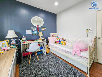 *****บ้านเดี่ยวมือสอง โครงการ พฤกษาวิลเลจ28 ซีนเนอรี่ กาญจนาภิเษก เนื้อที่ 69.90 ตร.ว. ฟังก์ชัน 4 ห้องนอน 3 ห้องน้ำ 3 ที่จอดรถ บ้านสภาพดี ภายในตกแต่งทันสมัย ต่อเติมหลังคาโรงรถพร้อมใช้งาน บนทำเลเชื่อมต่อถนนกาญจนาภิเษก ใกล้โครงการรถไฟฟ้าสายสีม่วง "สถานีตลาดบางใหญ่"