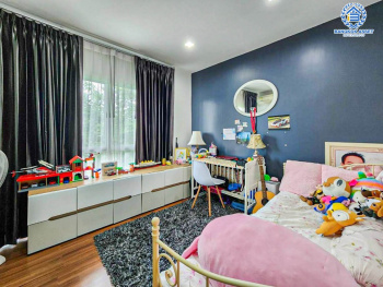 *****บ้านเดี่ยวมือสอง โครงการ พฤกษาวิลเลจ28 ซีนเนอรี่ กาญจนาภิเษก เนื้อที่ 69.90 ตร.ว. ฟังก์ชัน 4 ห้องนอน 3 ห้องน้ำ 3 ที่จอดรถ บ้านสภาพดี ภายในตกแต่งทันสมัย ต่อเติมหลังคาโรงรถพร้อมใช้งาน บนทำเลเชื่อมต่อถนนกาญจนาภิเษก ใกล้โครงการรถไฟฟ้าสายสีม่วง "สถานีตลาดบางใหญ่"