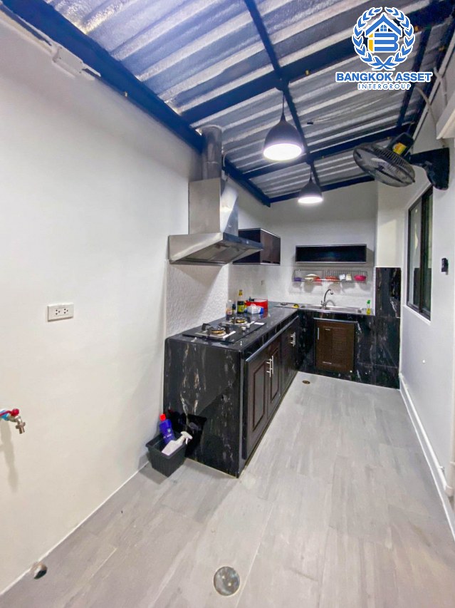 ทาวน์เฮ้าส์มือสองนนทบุรี โครงการ พลีโน่ ราชพฤกษ์ เนื้อที่ 17.5 ตร.ว. ฟังก์ชัน 3 ห้องนอน 2 ห้องน้ำ 2 ที่จอดรถ แถมฟรี! 4 เครื่องปรับอากาศ บนทำเลเดินทางสะดวก เชื่อมต่อ ถนนราชพฤกษ์, ใกล้รถไฟฟ้าสายสีม่วง "สถานีบางรักใหญ่" ทางด่วน "ศรีรัช" จองเลย!