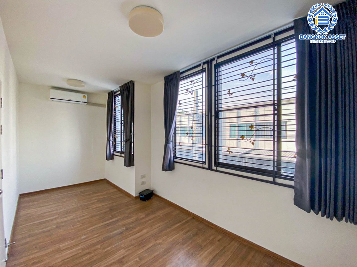 ทาวน์เฮ้าส์มือสองนนทบุรี โครงการ พลีโน่ ราชพฤกษ์ เนื้อที่ 17.5 ตร.ว. ฟังก์ชัน 3 ห้องนอน 2 ห้องน้ำ 2 ที่จอดรถ แถมฟรี! 4 เครื่องปรับอากาศ บนทำเลเดินทางสะดวก เชื่อมต่อ ถนนราชพฤกษ์, ใกล้รถไฟฟ้าสายสีม่วง "สถานีบางรักใหญ่" ทางด่วน "ศรีรัช" จองเลย!