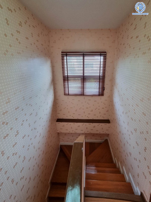 บ้านเดี่ยวมือสองนนทบุรี เพอร์เฟคเพลส2 รัตนาธิเบศร์ เนื้อที่ 69 ตร.ว หลังมุม สภาพสวย โดดเด่น พร้อมฟังก์ชัน 3 ห้องนอน 2 ห้องน้ำ 2 ที่จอดรถ บนทำเลเดินทางสะดวก เชื่อมต่อถนนรัตนาธิเบศร์,  ถนนไทรม้า, ถนนราชพฤกษ์ ใกล้โครงการรถไฟฟ้าสายสีม่วง "สถานีไทรม้า" และจุดขึ้นทางด่วน "งามวงศ์วาน"