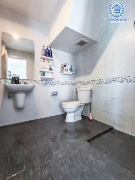 *****ทาวน์เฮ้าส์มือสอง นนทบุรี โครงการ ลุมพินีทาวน์วิลล์ ราชพฤกษ์-นครอินทร์ หลังมุม พื้นที่ 30.50 ตร.ว. 3 ห้องนอน 2 ห้องน้ำ 2 ที่จอดรถ บนทำเลโซนเมือง! เข้า-ออกได้หลายเส้นทาง ทั้งราชพฤกษ์, ถนนนครอินทร์, ถนนสิรินธร ใกล้รถไฟฟ้า "สถานีกระทรวงสาธารณสุข" และจุดขึ้นใกล้ขึ้นทางด่วน "ศรีรัช"