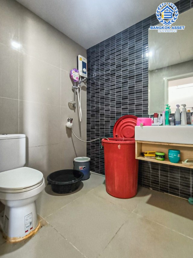 *****ทาวน์เฮ้าส์มือสองนครปฐม โครงการ พฤกษาวิลล์88 ศาลายา เนื้อที่เกือบ 19 ตร.ว. ฟังก์ชัน 3 ห้องนอน 2 ห้องน้ำ 1 ที่จอดรถ แถมฟรี! 3 เครื่องปรับอากาศ, 1 เครื่องทำน้ำอุ่น บนทำเลแห่งการเดินทาง เชื่อมต่อ ถ.ศาลาธรรมสพน์ ถ.บรมราชชนี ใกล้มหาวิทยาลัยมหิดล