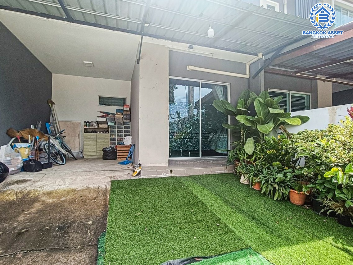 *****ทาวน์เฮ้าส์มือสองนครปฐม โครงการ พฤกษาวิลล์88 ศาลายา เนื้อที่เกือบ 19 ตร.ว. ฟังก์ชัน 3 ห้องนอน 2 ห้องน้ำ 1 ที่จอดรถ แถมฟรี! 3 เครื่องปรับอากาศ, 1 เครื่องทำน้ำอุ่น บนทำเลแห่งการเดินทาง เชื่อมต่อ ถ.ศาลาธรรมสพน์ ถ.บรมราชชนี ใกล้มหาวิทยาลัยมหิดล