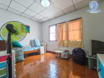 *****ทาวน์เฮ้าส์มือสองกรุงเทพฯ หมู่บ้าน สินทรัพย์นครการ์เด้น กาญจนาภิเษก เนื้อที่กว้าง 18.50 ตร.ว. ฟังก์ชัน 4 ห้องนอน 3 ห้องน้ำ 1 ที่จอดรถ บ้านสภาพสวย โครงการบรรยากาศเงียบสงบ บนทำเลกาญจนาภิเษก เชื่อมต่อถนนกัลปพฤกษ์, ถนนพระราม2, ถนนจอมทอง ใกล้จุดขึ้นทางด่วน "พระราม2"