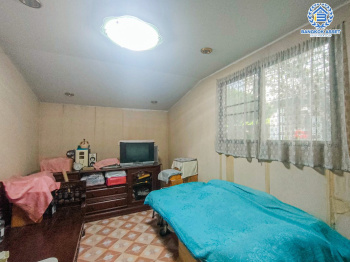 *****บ้านเดี่ยวมือสองนนทบุรี หมู่บ้านประชาชื่น สามัคคี เนื้อที่ 64 ตร.ว สภาพดี หลังใหญ่ พร้อมฟังก์ชัน 4 ห้องนอน 3 ห้องน้ำ 2 ที่จอดรถ ทำเลทอง ความสะดวกอยู่ทั่วรอบบ้าน เข้า-ออกได้หลายช่องทาง ถนนสามัคคี, ถนนประชาชื่น, ถนนแจ้งวัฒนะ-ปากเกร็ด ใกล้ห้างสรรพสินค้า "เซ็นทรัลเวสเกต" และทางพิเศษ "ศรีรัช"