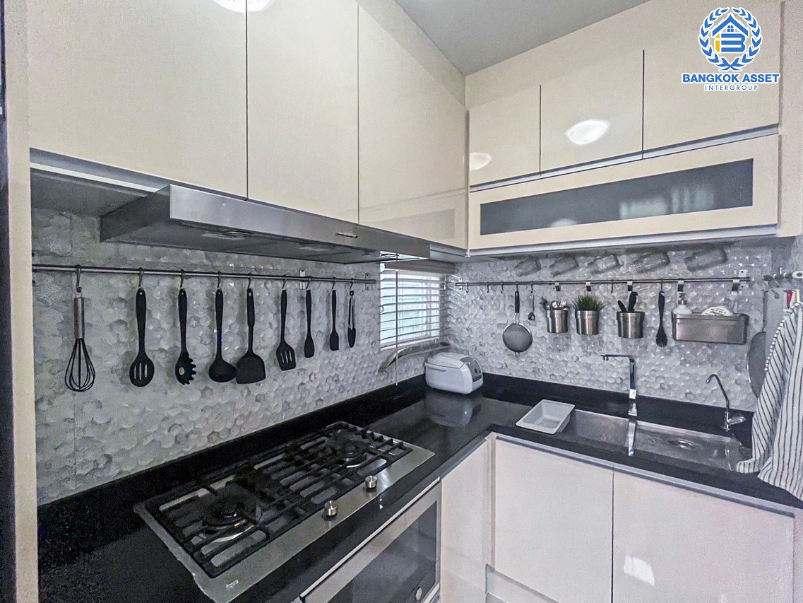 บ้านแฝดมือสอง นนทบุรี โครงการ เพอร์เฟคพาร์ค ราชพฤกษ์ แบรนด์ Perfect Property เนื้อกว่าที่ 39.6 ตร.ว. ฟังก์ชัน 3 ห้องนอน 3 ห้องน้ำ 2 ที่จอดรถ ภายในสวย บนทำเลเมือง เชื่อมต่อถนนรัตนาธิเบศร์, ถนนราชพฤกษ์, ถนนนครอินทร์ ใกล้รถไฟฟ้าสายสีม่วง "สถานีบางรักน้อยท่าอิฐ" และทางด่วน "ศรีรัช"