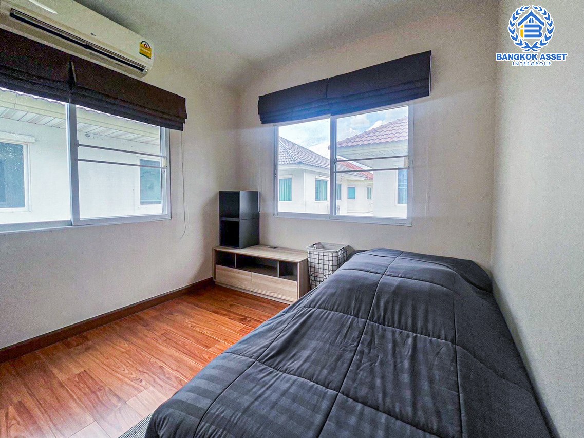 บ้านแฝดมือสอง นนทบุรี โครงการ เพอร์เฟคพาร์ค ราชพฤกษ์ แบรนด์ Perfect Property เนื้อกว่าที่ 39.6 ตร.ว. ฟังก์ชัน 3 ห้องนอน 3 ห้องน้ำ 2 ที่จอดรถ ภายในสวย บนทำเลเมือง เชื่อมต่อถนนรัตนาธิเบศร์, ถนนราชพฤกษ์, ถนนนครอินทร์ ใกล้รถไฟฟ้าสายสีม่วง "สถานีบางรักน้อยท่าอิฐ" และทางด่วน "ศรีรัช"