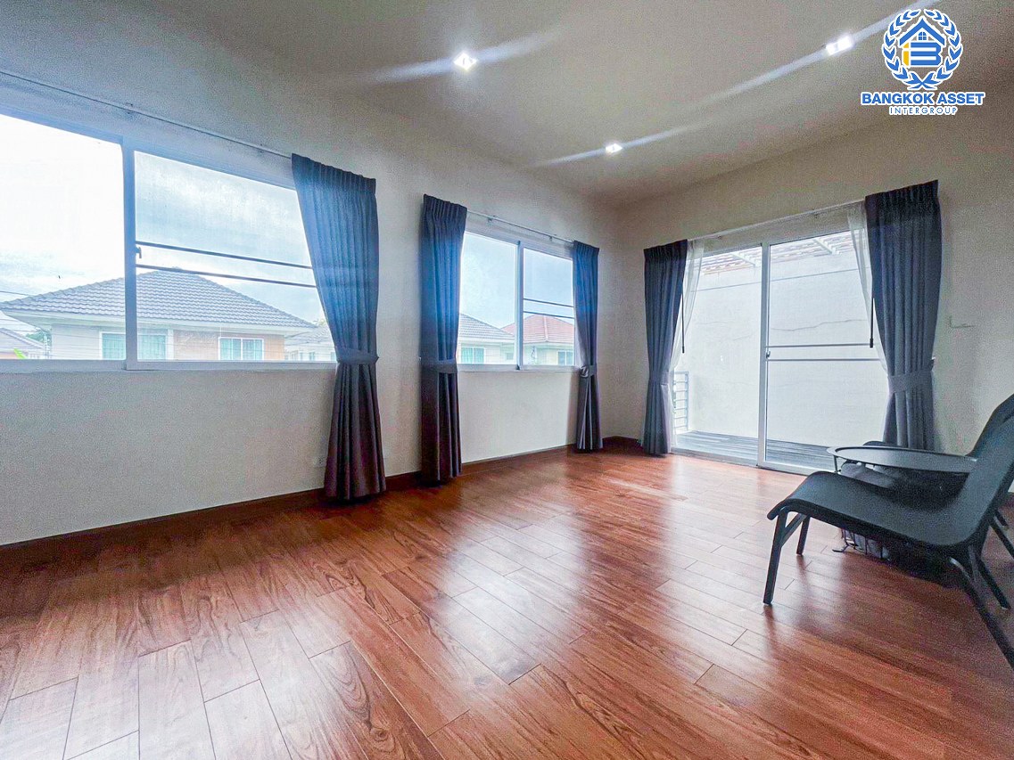 บ้านแฝดมือสอง นนทบุรี โครงการ เพอร์เฟคพาร์ค ราชพฤกษ์ แบรนด์ Perfect Property เนื้อกว่าที่ 39.6 ตร.ว. ฟังก์ชัน 3 ห้องนอน 3 ห้องน้ำ 2 ที่จอดรถ ภายในสวย บนทำเลเมือง เชื่อมต่อถนนรัตนาธิเบศร์, ถนนราชพฤกษ์, ถนนนครอินทร์ ใกล้รถไฟฟ้าสายสีม่วง "สถานีบางรักน้อยท่าอิฐ" และทางด่วน "ศรีรัช"