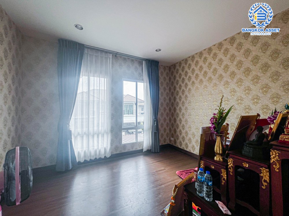 *****บ้านเดี่ยวมือสอง นนทบุรี  โครงการ เดอะแพลนท์ ปิ่นเกล้า-กาญจนาภิเษก หลังมุม เนื้อที่ 63.10 ตร.ว ฟังก์ชัน 3 ห้องนอน 3 ห้องน้ำ 2 ที่จอดรถ ภายในสภาพดี ตกแต่งต่อเติมให้ครบ พร้อมเข้าอยู่ ฟรี! เครื่องปรับอากาศ ทำเลดีใกล้รถไฟฟ้าสีม่วง "สถานีตลาดบางใหญ่" และทางด่วน "ศรีรัช"