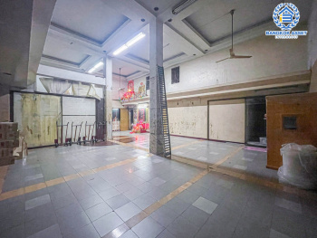 *****อาคารพาณิชย์ 3 ชั้นมือสอง ติดถนนกาญจนาภิเษก เนื้อที่ 178.80 ตร.ว. ได้พื้นที่กว้างกว่า 6 คูหา ทำเลดีตั้งอยู่บนย่านชุมชน เหมาะสำหรับการลงทุนทำธุรกิจ เชื่อมต่อถนนแก้วอินทร์, ถนนรัตนาธิเบศร์ ใกล้โครงการรถไฟฟ้าสายสีม่วง "สถานีตลาดบางใหญ่" และจุดขึ้นทางด่วน "กาญจนาภิเษก "