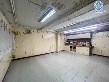 *****อาคารพาณิชย์ 3 ชั้นมือสอง ติดถนนกาญจนาภิเษก เนื้อที่ 178.80 ตร.ว. ได้พื้นที่กว้างกว่า 6 คูหา ทำเลดีตั้งอยู่บนย่านชุมชน เหมาะสำหรับการลงทุนทำธุรกิจ เชื่อมต่อถนนแก้วอินทร์, ถนนรัตนาธิเบศร์ ใกล้โครงการรถไฟฟ้าสายสีม่วง "สถานีตลาดบางใหญ่" และจุดขึ้นทางด่วน "กาญจนาภิเษก "