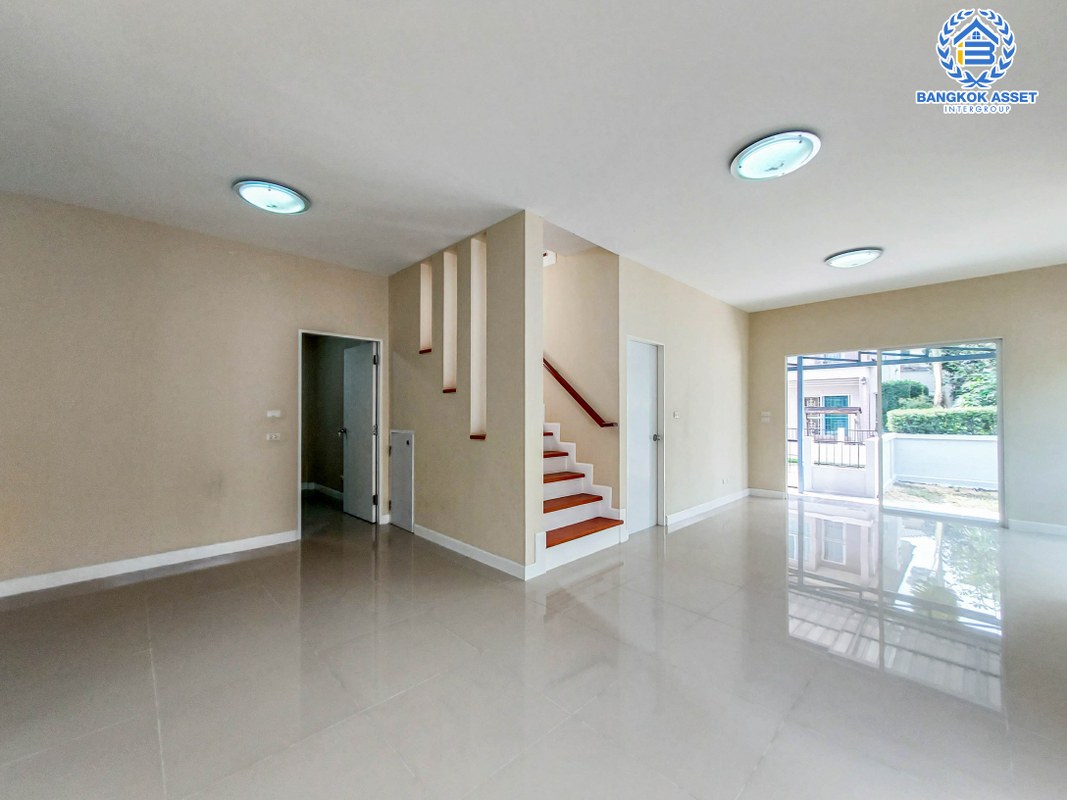 *****บ้านเดี่ยวมือสอง หลังมุม โครงการ ธนาวิลเลจ1 พระราม5-บางใหญ่ เนื้อที่ 69.9 ตร.ว สภาพดี สไตล์โมเดิร์น แต่งเติมครัวให้เรียบร้อย ฟังก์ชัน 4 ห้องนอน 2 ห้องน้ำ 2 ที่จอดรถ แถมฟรี! ปั๊มน้ำและแทงค์น้ำ ทำเลเดินทางสะดวก เชื่อมต่อถนนแก้วอินท์, ถนนกาญจนาภิเษก, ใกล้โครงการรถไฟฟ้าสายสีม่วง "สถานีตลาดบางใหญ่"