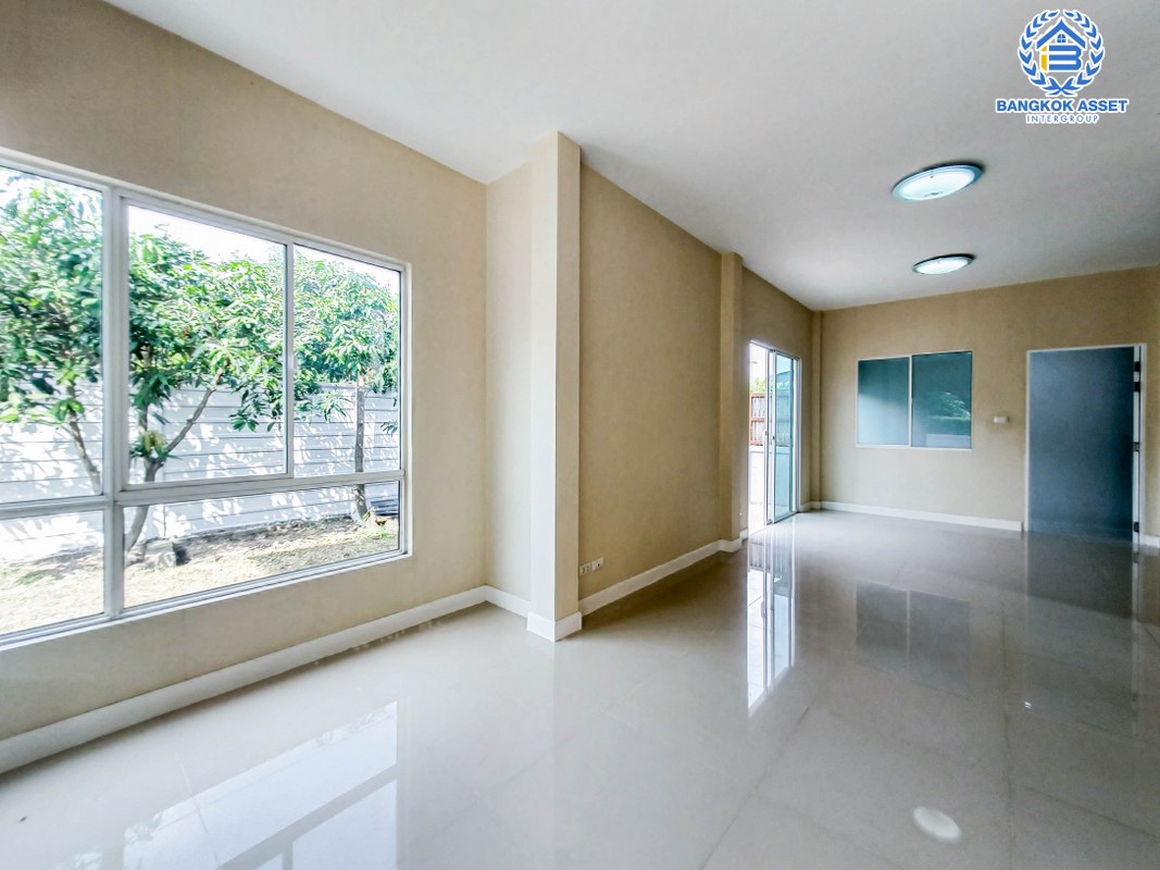 *****บ้านเดี่ยวมือสอง หลังมุม โครงการ ธนาวิลเลจ1 พระราม5-บางใหญ่ เนื้อที่ 69.9 ตร.ว สภาพดี สไตล์โมเดิร์น แต่งเติมครัวให้เรียบร้อย ฟังก์ชัน 4 ห้องนอน 2 ห้องน้ำ 2 ที่จอดรถ แถมฟรี! ปั๊มน้ำและแทงค์น้ำ ทำเลเดินทางสะดวก เชื่อมต่อถนนแก้วอินท์, ถนนกาญจนาภิเษก, ใกล้โครงการรถไฟฟ้าสายสีม่วง "สถานีตลาดบางใหญ่"