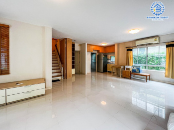 *****บ้านเดี่ยวมือสองนนทบุรี โครงการ มัณฑนา ปิ่นเกล้า-พระราม5 เนื้อที่ 56 ตร.ว สภาพดี พร้อมอยู่ ฟังก์ชัน 3 ห้องนอน 3 ห้องน้ำ 2 ที่จอดรถ แถมฟรี! 4 เครื่องปรับอากาศ ต่อเติมครัวและเฟอร์นิเจอร์ พร้อมตู้เย็น ทำเลดี ติดถนนใหญ่ เชื่อมต่อถนนนครอินทร์, ถนนกาญจนาภิเษก ใกล้โครงการรถไฟฟ้าสายสีม่วง "บางรักใหญ่" และทางด่วน "ศรีรัช"