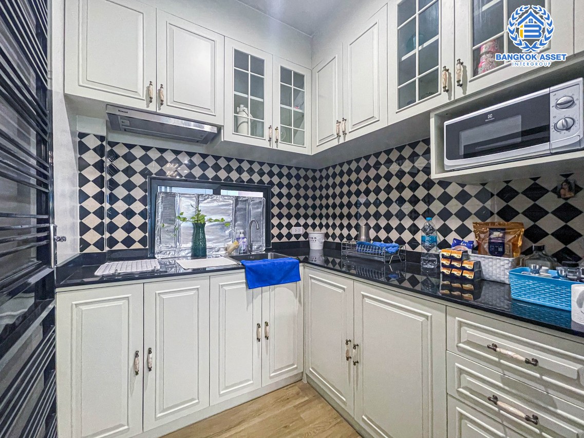 *****บ้านเดี่ยวมือสองกรุงเทพฯ โครงการ เดอะริคโค้ เรสซิเดนซ์ วงแหวนฯ-หทัยราษฎร์ เนื้อที่กว้างขวางถึง 53.4 ตร.ว. ฟังก์ชัน 3 ห้องนอน 2 ห้องน้ำ 2 ที่จอดรถ บ้านสวย ตกแต่งเสร็จเรียบร้อย บนทำเลเชื่อมต่อ ถนนรามอินทรา, ถนนคู้บอน, ถนนหทัยราษฎร์ ใกล้จุดขึ้นทางด่วน "รามอินทรา-อาจณรงค์"