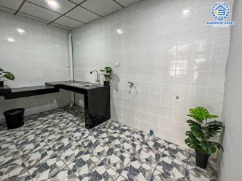 *****ทาวน์เฮ้าส์มือสองกรุงเทพมหานคร โครงการ เค.ซี รามอินทรา3 เนื้อที่ 16 ตร.ว สภาพดีเหมือนใหม่ พร้อมขาย พร้อมฟังก์ชัน 2 ห้องนอน 2 ห้องน้ำ 1 ที่จอดรถ ทำเลเดินทางสะดวก เชื่อมต่อถนนหทัยราษฎร์, ถนนไทยรามัญ, ถนนพระยาสุเรนทร์ ใกล้สถานที่ท่องเที่ยว "ซาฟารีเวิลด์" และใกล้ห้างสรรพสินค้า "แฟชั่นไอส์แลนด์"