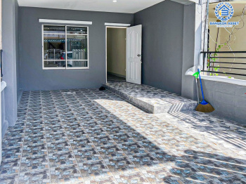 *****ทาวน์เฮ้าส์มือสองกรุงเทพมหานคร โครงการ เค.ซี รามอินทรา3 เนื้อที่ 16 ตร.ว สภาพดีเหมือนใหม่ พร้อมขาย พร้อมฟังก์ชัน 2 ห้องนอน 2 ห้องน้ำ 1 ที่จอดรถ ทำเลเดินทางสะดวก เชื่อมต่อถนนหทัยราษฎร์, ถนนไทยรามัญ, ถนนพระยาสุเรนทร์ ใกล้สถานที่ท่องเที่ยว "ซาฟารีเวิลด์" และใกล้ห้างสรรพสินค้า "แฟชั่นไอส์แลนด์"