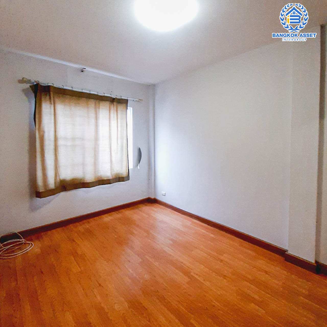 *****ทาวน์เฮ้าส์มือสองนนทบุรี โครงการ เดอะทรัสต์ทาวน์ ราชพฤกษ์-รัตนาธิเบศร์ เนื้อที่กว้างเกือบ 20 ตร.ว. ฟังก์ชัน 3 ห้องนอน 2 ห้องน้ำ 1 ที่จอดรถ แถมฟรี! 1 เครื่องปรับอากาศ 1 เครื่องทำน้ำอุ่น บนทำเลดี ติดถนนราชพฤกษ์ ใกล้รถไฟฟ้าสายสีม่วง "สถานีบางรักน้อยท่าอิฐ" และทางด่วน "ศรีรัช"...