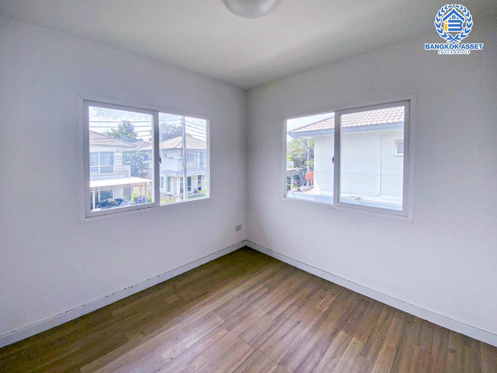 *****บ้านเดี่ยวมือสอง โครงการ พฤกษ์ลดา ปิ่นเกล้า-สาย5 หลังมุม! จากแบรนด์ L&H เนื้อที่กว้างขวางกว่า 63.40 ตร.ว. ฟังก์ชั่น 3 ห้องนอน 2 ห้องน้ำ 2 ที่จอดรถ สภาพดี มาพร้อมราคาสุดคุ้มค่า บนทำเลดี เชื่อมต่อถนนบรมราชชนนี, ถนนปิ่นเกล้า-นครชัยศรี, ถนนพุทธมณฑลสาย5 ใกล้เซ็นทรัลศาลายา จองเลย!