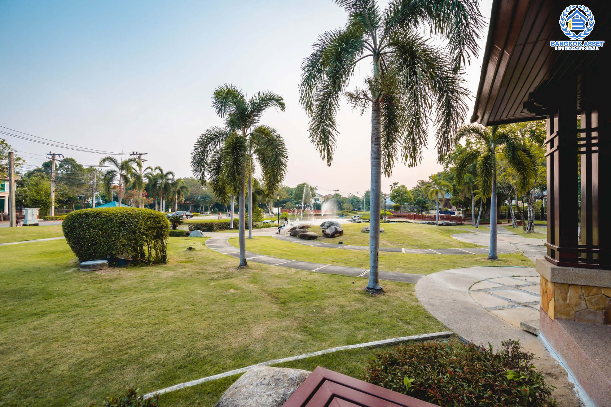 บ้านมือสองตกแต่งใหม่ แบรนด์ LH โครงการ มัณฑนา ราชพฤกษ์ หลังมุม เนื้อที่ 60.1 ตร.ว. ฟังก์ชัน 3 ห้องนอน 2 ห้องน้ำ จอดรถได้ 1 คัน พร้อมพื้นที่รอบบ้านกว้างขวาง Facilities ตอบโจทย์ทุกกิจกรรม! บนทำเลใกล้วงเวียนพระราม5 เซ็นทรัลเวสต์เกต และรถไฟฟ้า "สถานีบางรักน้อยท่าอิฐ"