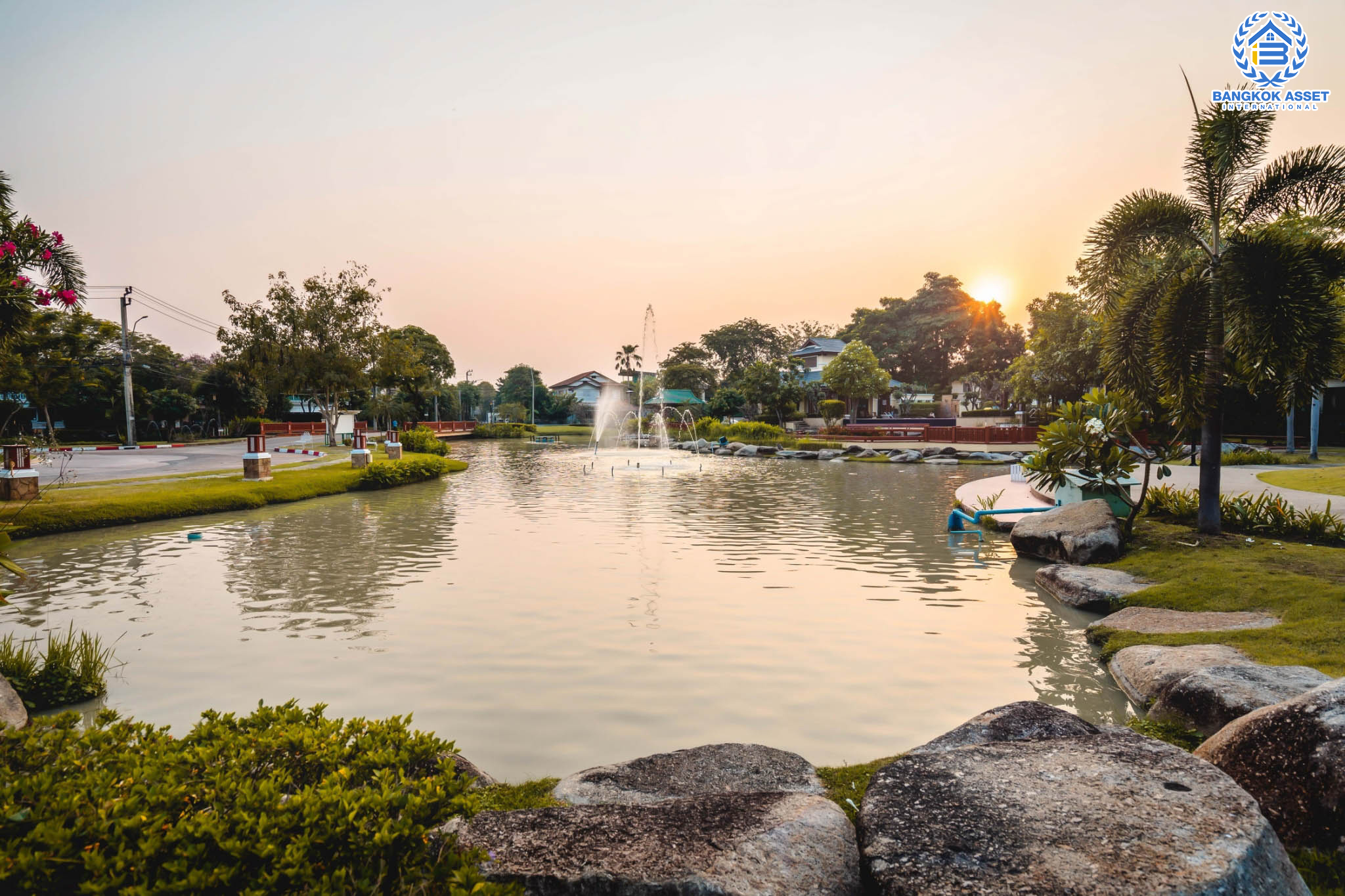 บ้านมือสองตกแต่งใหม่ แบรนด์ LH โครงการ มัณฑนา ราชพฤกษ์ หลังมุม เนื้อที่ 60.1 ตร.ว. ฟังก์ชัน 3 ห้องนอน 2 ห้องน้ำ จอดรถได้ 1 คัน พร้อมพื้นที่รอบบ้านกว้างขวาง Facilities ตอบโจทย์ทุกกิจกรรม! บนทำเลใกล้วงเวียนพระราม5 เซ็นทรัลเวสต์เกต และรถไฟฟ้า "สถานีบางรักน้อยท่าอิฐ"