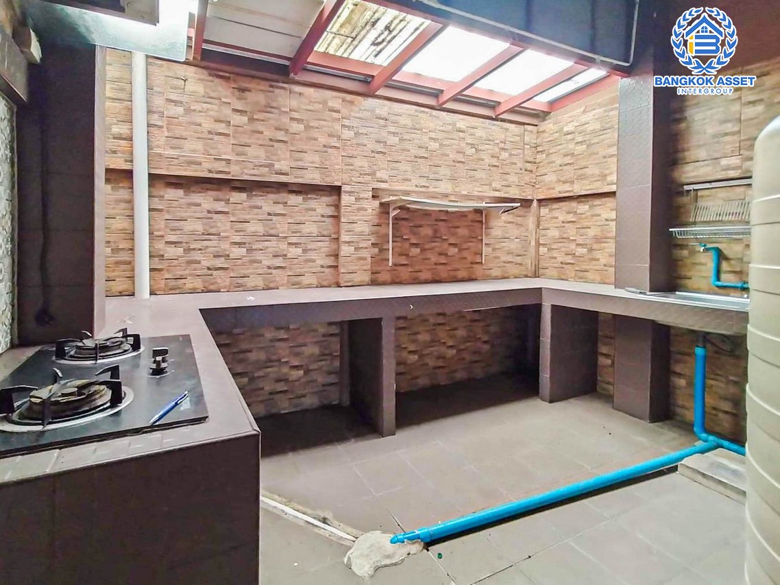 *****ทาวน์โฮมมือสองนนทบุรี หมู่บ้าน สิวารัตน์9 บางกรวย-กรุงเทพ เนื้อที่ 19 ตร.ว. ฟังก์ชัน 4 ห้องนอน 3 ห้องน้ำ 1 ที่จอดรถ แถมฟรี! 1 เครื่องปรับอากาศ บนทำเลแห่งการเดินทาง เชื่อมต่อถนนบางกรวย-ไทรน้อย, ถนนกาญจนาภิเษก ใกล้รถไฟฟ้าสายสีม่วง "สถานีคลองบางไผ่"