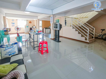 บ้านเดี่ยวมือสองนนทบุรี โครงการ รุ่งกานต์3 บ้านกล้วย-ไทรน้อย เนื้อที่ 64 ตร.ว หลังใหญ่ สภาพดี พร้อมขาย กับฟังก์ชัน 3 ห้องนอน 2 ห้องน้ำ 2 ที่จอดรถ ที่สุดแห่งทำเล เชื่อมต่อถนนกาญจนาภิเษก, ถนนบางกรวย-ไทรน้อย ใกล้โรงพยาบาลบางบัวทอง2 และโครงการรถไฟฟ้าสายสีม่วง "สถานีคลองบางไผ่"