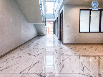 *****อาคารพาณิชย์มือหนึ่งสูง 4 ชั้น ซอยลาดพร้าว87 ลาดพร้าว เนื้อที่กว้างขวางกว่า 49.80 ตร.ว. ฟังก์ชัน 2 ห้องนอน 6 ห้องน้ำ 2 ที่จอดรถ บ้านสวยตกแต่งครบ มีลิฟท์ อยู่ในย่านที่เหมาะสำหรับทำธุรกิจ ตั้งบนทำเลดี ใก้ลรถไฟฟ้าสายสีเหลือง "สถานีลาดพร้าว83" และใกล้จุดขึ้นทางด่วน "รามอินทรา-อาจณรงค์"