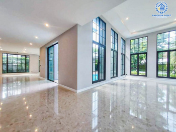 *****บ้านเดี่ยวมือสอง โครงการ เดอะแกรนด์ ปิ่นเกล้า หลังมุม! ดีไซน์หรูติดถนนบรมราชชนนี พร้อมสระว่ายน้ำส่วนตัว เนื้อที่กว้างเกือบ 226 ตร.ว. ฟังก์ชัน 4 ห้องนอน 5 ห้องน้ำ 3 ที่จอดรถ สิ่งอำนวยความสะดวกครบครัน บนทำเลเดินทางสะดวก เชื่อมต่อถนนวงแหวนกาญจนาภิเษก และทางคู่ขนานลอยฟ้าบรมราชชนนี