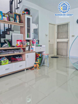 *****ทาวน์เฮ้าส์มือสองนนทบุรี โครงการ พฤกษา38 ชัยพฤกษ์-วงแหวน เนื้อที่กว้าง 19.4 ตร.ว. ฟังก์ชัน 3 ห้องนอน 2 ห้องน้ำ 1 ที่จอดรถ แถมฟรี! 2 เครื่องปรับอากาศ บนทำเลเยี่ยม ใกล้เซ็นทรัลเวสต์เกต และรถไฟฟ้าสายสีม่วง "สถานีคลองบางไผ่" จองเลย!