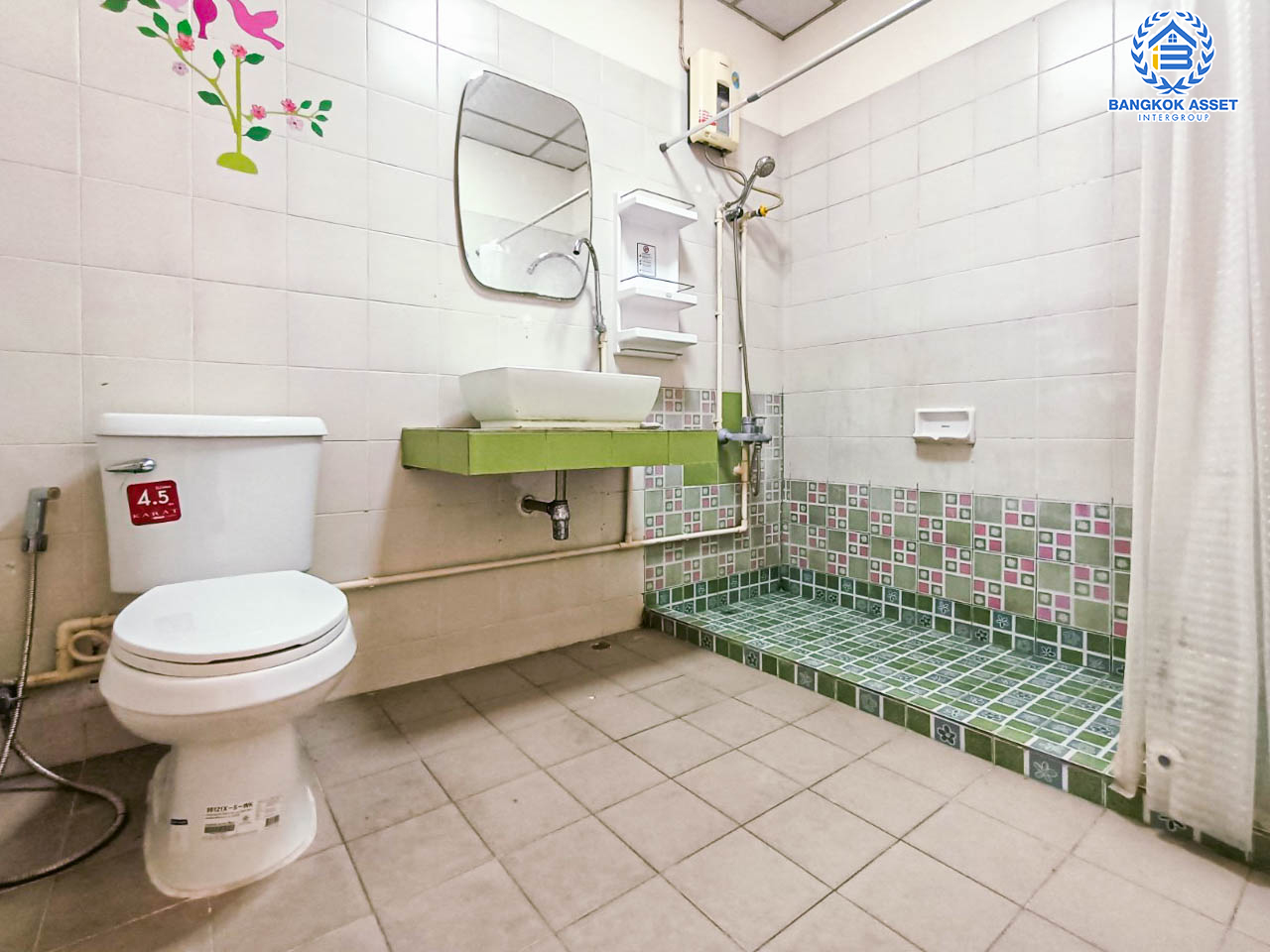 *****ทาวน์เฮ้าส์มือสองนนทบุรี โครงการ ดิเอมเมอรัลพาร์ค เรวดี-ติวานนท์ เนื้อที่ 18 ตร.ว. ฟังก์ชัน 2 ห้องนอน 2 ห้องน้ำ 1 ที่จอดรถ แถมฟรี! 1 เครื่องปรับอากาศ,  1 เครื่องทำน้ำอุ่น บนทำเลโซนเมือง ใกล้รถไฟฟ้าสายสีม่วง "สถานีกระทรวงสาธารณสุข" และทางด่วน "งามวงศ์วาน" จองเลย!