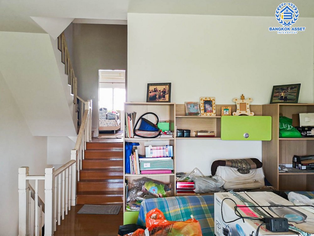 *****ทาวน์เฮ้าส์มือสอง 4 ชั้น โครงการ ยูโรเปี้ยน ทาวน์ ลาดกระบัง เนื้อที่ 21.80 ตร.ว. ฟังก์ชัน 3 ห้องนอน 4 ห้องน้ำ บรรยากาศร่มรื่น มีความเป็นส่วนตัว แถมฟรี! เครื่องปรับอากาศ, เครื่องทำน้ำอุ่น ทำเลใกล้สนามบินสุวรรณภูมิ เชื่อมต่อถนนสุขาภิบาล2, ถนนสุขุมวิท77(อ่อนนุช) ใกล้ Airport Link และจุดขึ้นมอเตอร์เวย์