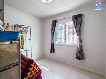 ทาวน์เฮ้าส์มือสองนนทบุรี โครงการ ไลโอบลิสซ์ กาญจนาภิเษก-ราชพฤกษ์ เนื้อที่กว้าง 17.6 ตร.ว. ฟังก์ชัน 3 ห้องนอน 2 ห้องน้ำ 1 ที่จอดรถ แถมฟรี! 3 เครื่องปรับอากาศ 1 เครื่องทำน้ำอุ่น ทำเลเดินทางสะดวก เชื่อมต่อ ถ.กาญจนาภิเษก, ถ.รัตนาธิเบศร์ ใกล้รถไฟฟ้าสายสีม่วง "สถานีคลองบางไผ่"