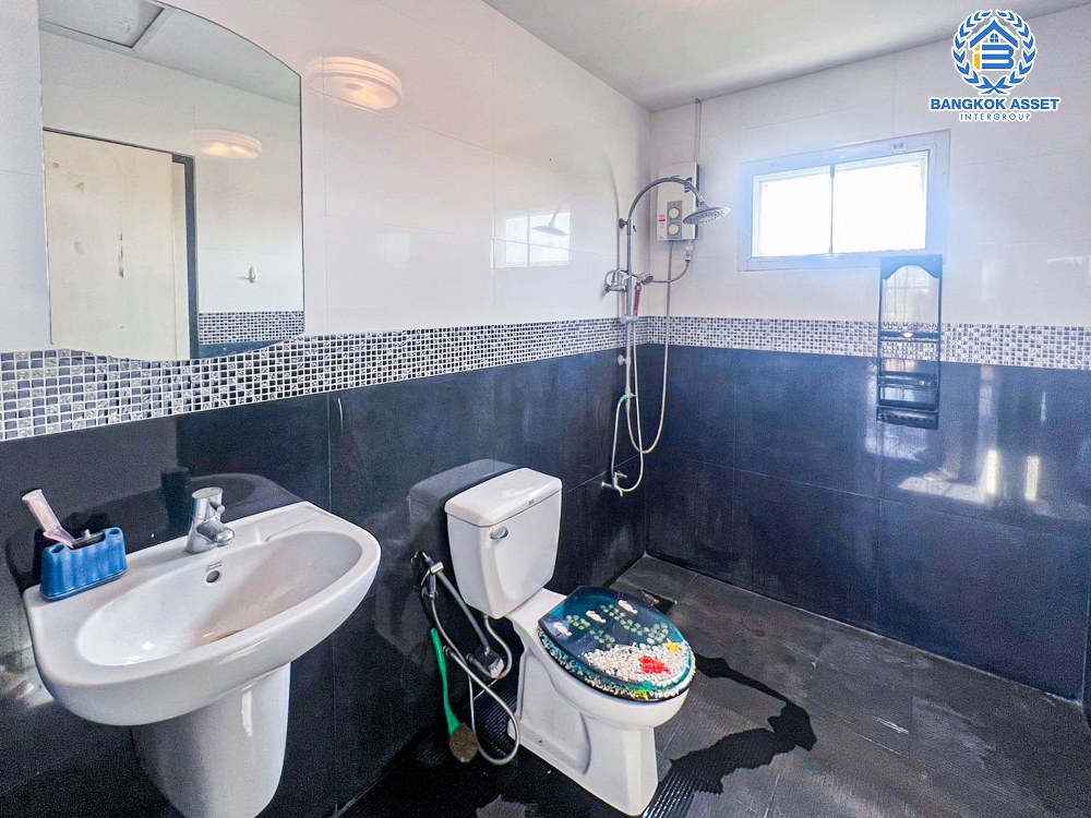 *****บ้านเดี่ยวมือสอง โครงการ คาซาลีน่า2 นิมิตรใหม่ เนื้อที่กว้างกว่า 80.20 ตร.ว. ฟังก์ชัน 4 ห้องนอน 2 ห้องน้ำ 4 ที่จอดรถ แถมฟรี! เครื่องปรับอากาศ บนทำเลดี เชื่อมต่อถนนประชาร่วมใจ ถนนร่มเกล้า ถนนสุวินทวงศ์  ใกล้รถไฟฟ้าสายสีส้ม "สถานีมีนบุรี" และถนนวงแหวนรอบนอกตะวันออก(บางนา-บางปะอิน)