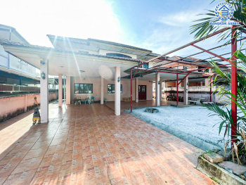 *****บ้านเดี่ยวมือสอง โครงการ คาซาลีน่า2 นิมิตรใหม่ เนื้อที่กว้างกว่า 80.20 ตร.ว. ฟังก์ชัน 4 ห้องนอน 2 ห้องน้ำ 4 ที่จอดรถ แถมฟรี! เครื่องปรับอากาศ บนทำเลดี เชื่อมต่อถนนประชาร่วมใจ ถนนร่มเกล้า ถนนสุวินทวงศ์  ใกล้รถไฟฟ้าสายสีส้ม "สถานีมีนบุรี" และถนนวงแหวนรอบนอกตะวันออก(บางนา-บางปะอิน)