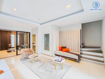 *****ทาวน์โฮม 3.5 ชั้นมือหนึ่ง โครงการ อัยย์ ราชพฤกษ์ หลังมุม เนื้อที่กว้างเกือบ 35 ตร.ว. ฟังก์ชัน 4 ห้องนอน 4 ห้องน้ำ 2 ที่จอดรถ เป็นบ้านตัวอย่าง พร้อมตกแต่ง เชื่อมต่อถนนกาญจนาภิเษก, ถนนนครอินทร์, ถนนปลายบาง ใกล้รถไฟฟ้าสายสีม่วง "สถานีตลาดบางใหญ่" และจุดขึ้นทางด่วน "ศรีรัช"