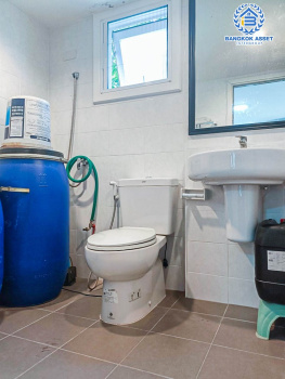 *****บ้านเดี่ยวมือสอง โครงการ คุณาลัยซิมโฟนี บ้านกล้วย-ไทรน้อย เนื้อที่กว้าง 67.50 ตร.ว. ฟังก์ชัน 3 ห้องนอน 3 ห้องน้ำ 2 ที่จอดรถ บ้านมีค่อนข้างความเป็นส่วนตัว แถมฟรี! เครื่องปรับอากาศ บนทำเลดี เชื่อมต่อถนนบ้านกล้วย-ไทรน้อย, ถนนกาญจนาภิเษก ใกล้จุดขึ้นทางด่วน "บางใหญ่-กาญจนบุรี (ในอนาคต)"