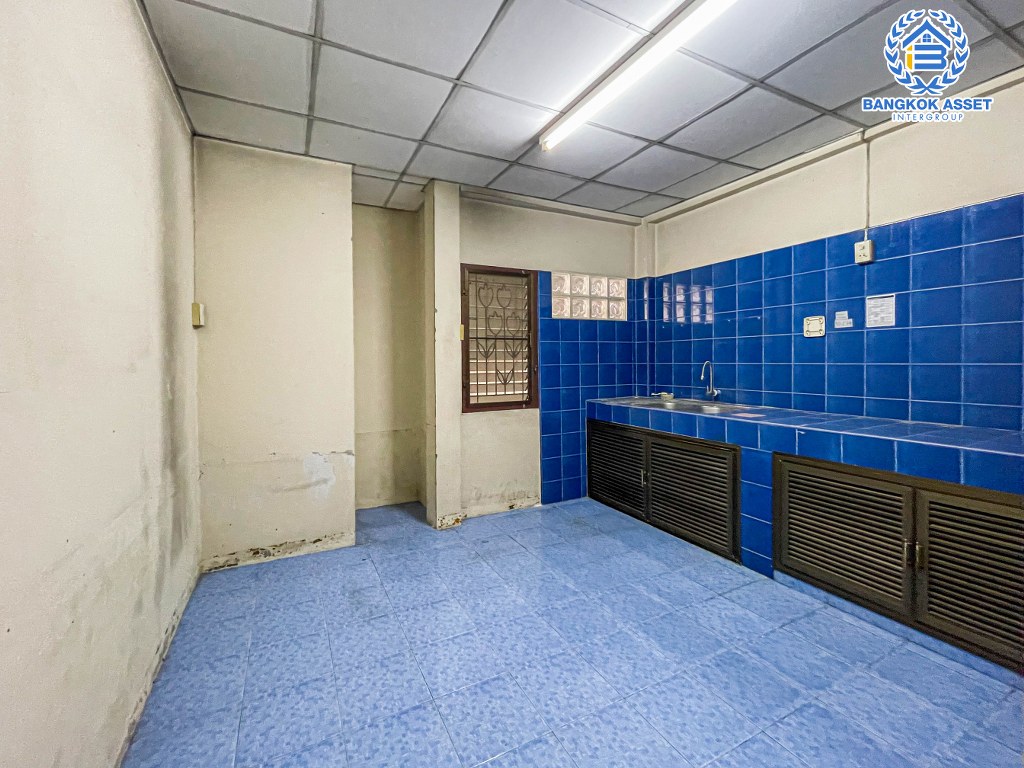 *****บ้านเดี่ยวมือสองกรุงเทพมหานคร โครงการ บ้านภาณุ ปิ่นเกล้า-ตลิ่งชัน เนื้อที่ดิน 70.7 ตร.ว. ฟังก์ชัน 4 ห้องนอน 2 ห้องน้ำ 2 ที่จอดรถ สภาพดี พื้นที่ใช้สอยกว้าง บนทำเลเดินทางสะดวก เชื่อมต่อถนนกาญจนาภิเษก, ถนนบรมราชชนนี, ถนนอัศวพิเชษฐ์ ใกล้ทางด่วน "ศรีรัช"