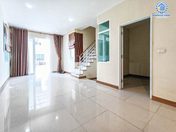 *****ทาวน์เฮ้าส์มือสอง โครงการ โกลเด้นทาวน์ รัตนาธิเบศร์-สถานีรถไฟฟ้าบางพลู หลังมุม เนื้อที่ 29.70 ตร.ว. ฟังก์ชัน 4 ห้องนอน 2 ห้องน้ำ 2 ที่จอดรถ ภายในสภาพสวย บริเวณบ้านกว้างขวาง บนทำเลเดินทางสะดวก เชื่อมต่อถนนรัตนาธิเบศร์ ใกล้รถไฟฟ้าสายสีม่วง "สถานีบางพลู" และจุดขึ้นทางด่วน "ศรีรัช"