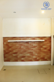 ทาวน์โฮม 3 ชั้น ห้องริม หมู่บ้านกลางกรุง รัชวิภา  (21.70ตรว.)  ถนนรัชดาภิเษก สัมผัสทาวน์เฮ้าส์ใจกลางเมือง หรูหราด้วยฟังก์ชั่นใหม่  สุดยอดทำเลที่ดีที่สุด ใกล้ทางด่วน และรถไฟฟ้า เพียง 200 เมตร ถึงจุดขึ้นลงทางด่วน เพียง 15 นาที วิ่งเข้าสู่ ถ.สาทร และถ.สีลม และรถไฟฟ้าสายสีแดงเข้มวิ่งผ่านหน้าโครงการ