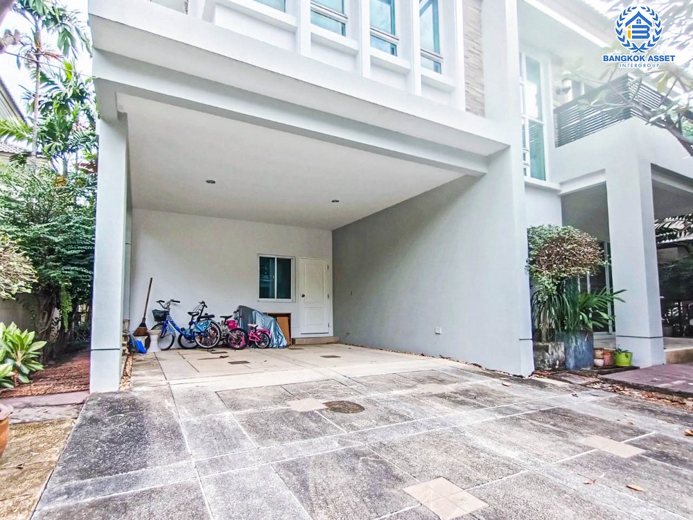 บ้านเดี่ยวมือสอง โครงการ บางกอกบูเลอวาร์ด สาทร-ปิ่นเกล้า เนื้อที่กว้างขวางมากถึง 52.50 ตร.ว. ฟังก์ชัน 3 ห้องนอน 4 ห้องน้ำ ที่จอดรถ 2 คัน แถมฟรี! เครื่องปรับอากาศ, เครื่องทำน้ำอุ่น ภายในตกแต่งสวย พร้อมเข้าอยู่ ตั้งบนทำเลแห่งการเดินทาง ใกล้จุดขึ้นลงทางด่วน "ตลิ่งชัน"