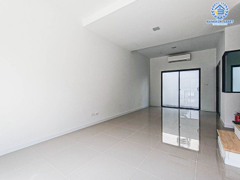 *****ทาวน์เฮ้าส์มือสองสมุทรปราการ หมู่บ้าน บ้านพฤกษา ประชาอุทิศ2 เนื้อที่ 18.5 ตร.ว. ฟังก์ชันจัดเต็ม 4 ห้องนอน 2 ห้องน้ำ 1 ที่จอดรถ แถมฟรี! 1 เครื่องปรับอากาศ บนทำเลแห่งการเดินทาง เชื่อมต่อถนนกาญจนาภิเษก, ถนนประชาอุทิศ-วัดคู่สร้าง ใกล้จุดขึ้นทางด่วน "เฉลิมมหานคร"